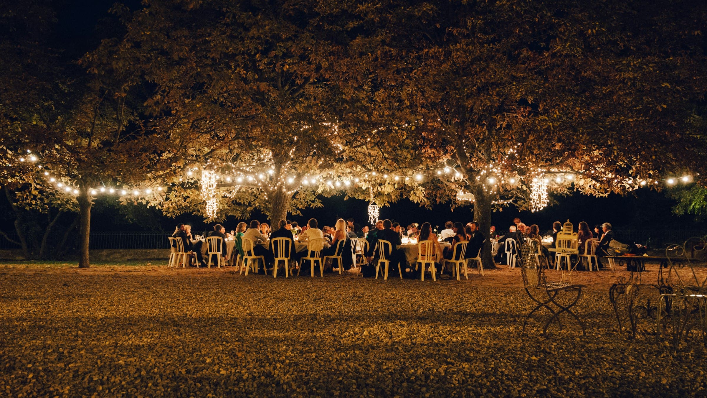 Long-table dinner